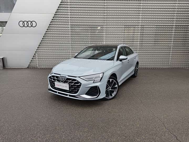Audi A3 2025 2025款 A3L Limousine 35TFSI 飞驰尊享型