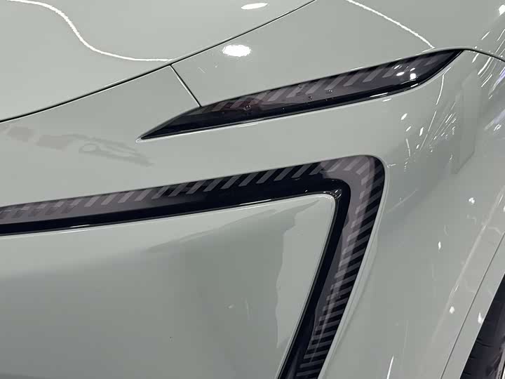 Avatr 11 2023 2023款 长续航单电机版 5座