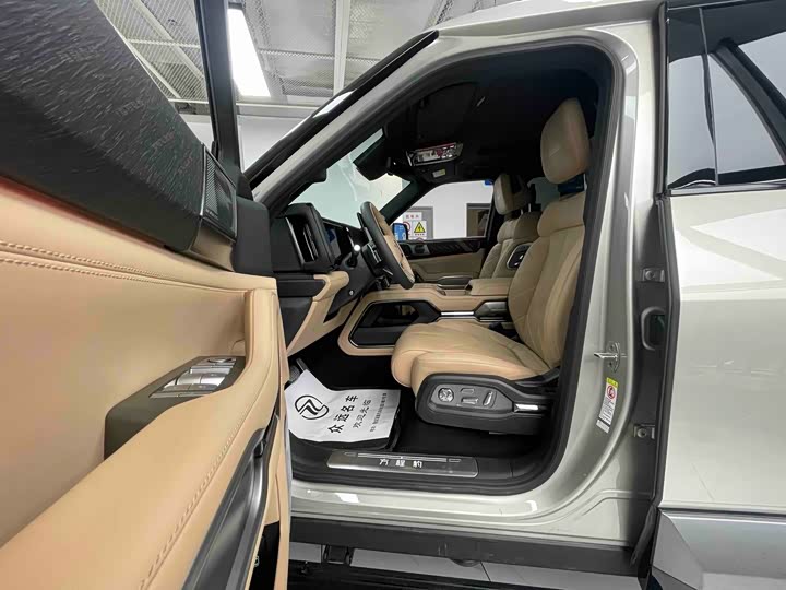 BYD FangChengBao Leopard 8 2025 2025款 智勇旗舰版 7座