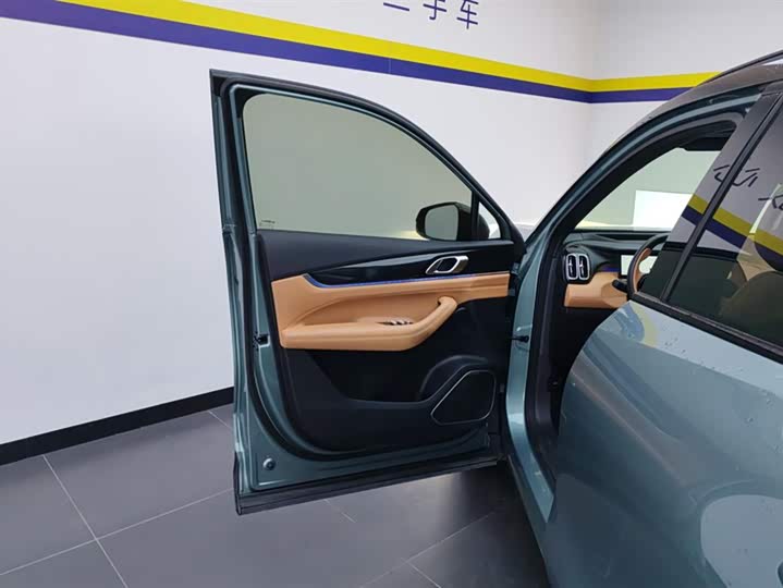 Geely Atlas L 2025 2025款 第四代 1.5TD DCT 锦绣