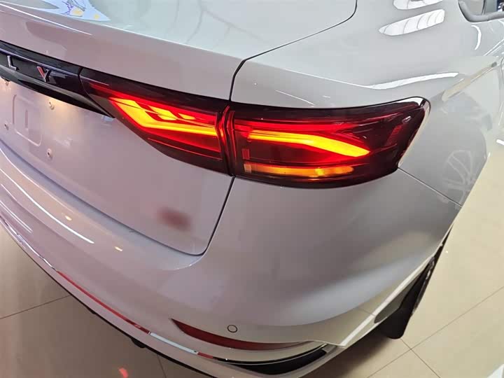 Geely Emgrand 2026 2026款 第4代 400万纪念款 1.5L 手动超越型