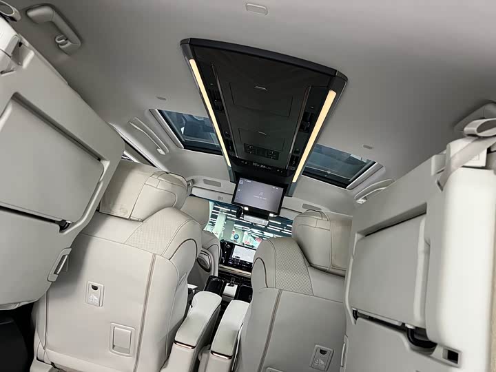 Lexus LM 2025 2025款 500h 六座尊崇版