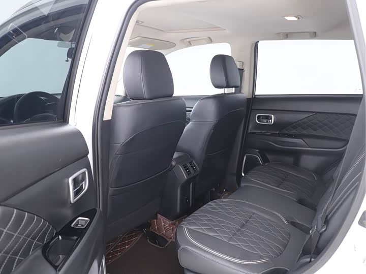 Mitsubishi Outlander 2021 2021款 改款 2.0L 两驱畅享版 7座