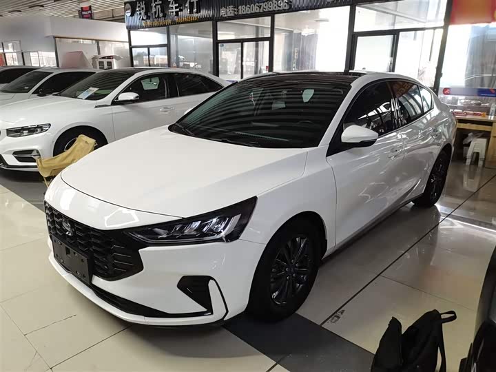 Ford Focus 2022 2022款 三厢 EcoBoost 180 自动竞速版