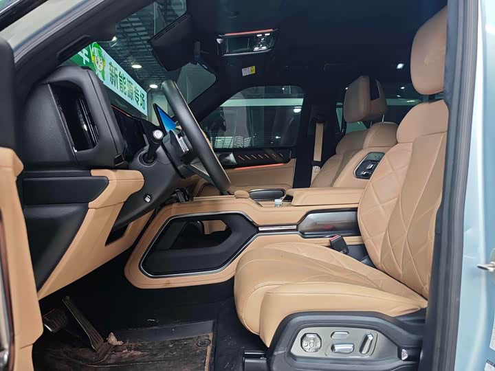 BYD FangChengBao Leopard 8 2025 2025款 智勇旗舰版 7座