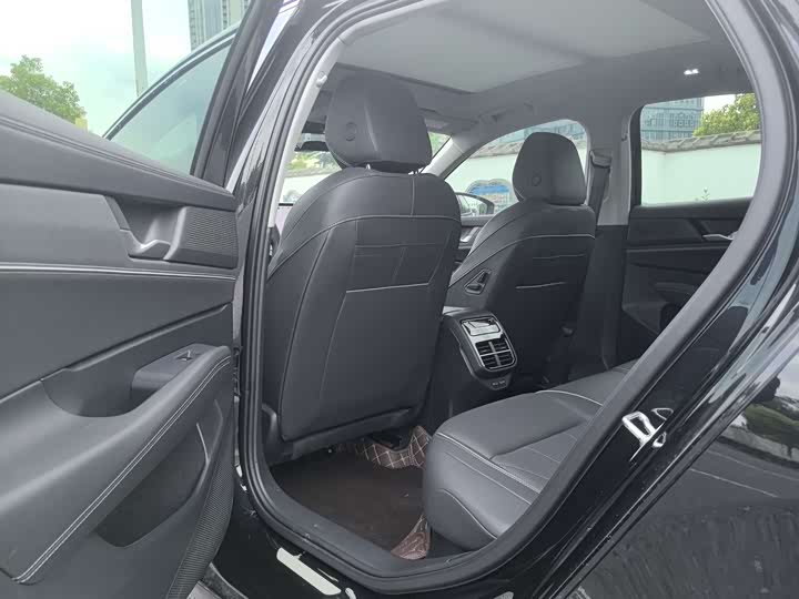 Volkswagen Passat 2026 2026款 出众款 280TSI 商务版