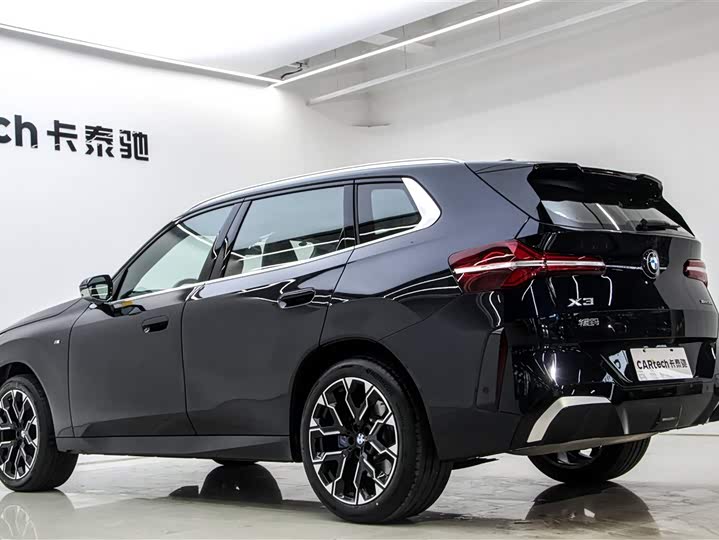 BMW X3 2025 2025款 xDrive30L 尊享型 M运动曜夜套装