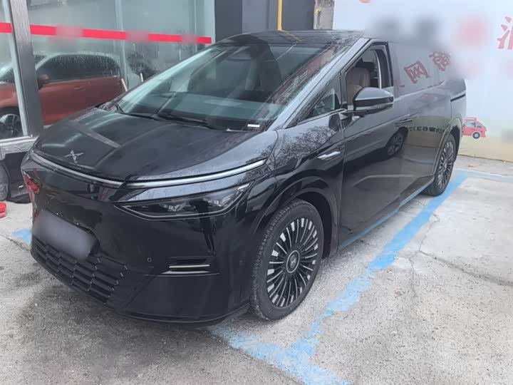 XPeng X9 2025 2025款 纯电 740超长续航 Max