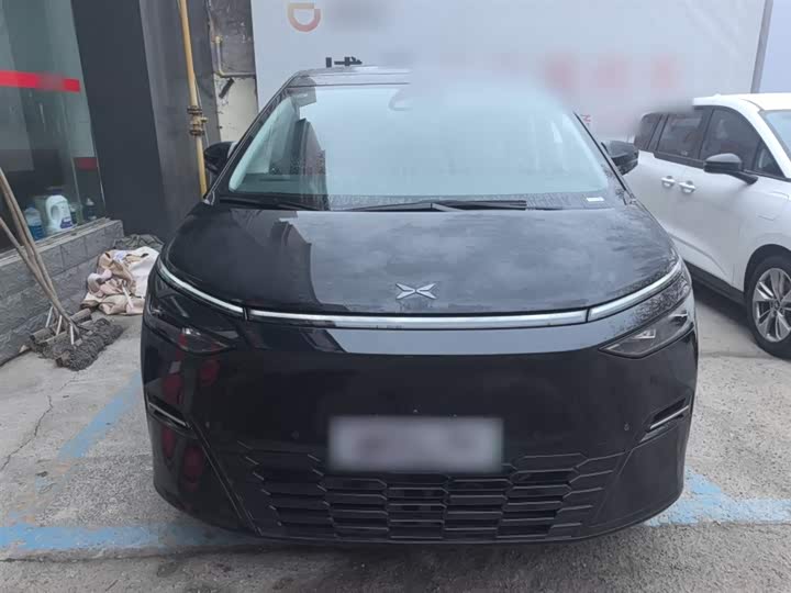 XPeng X9 2025 2025款 纯电 740超长续航 Max