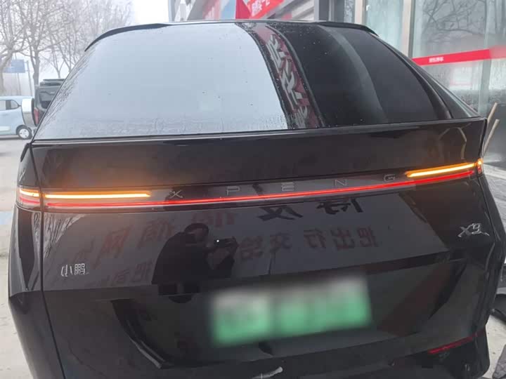 XPeng X9 2025 2025款 纯电 740超长续航 Max