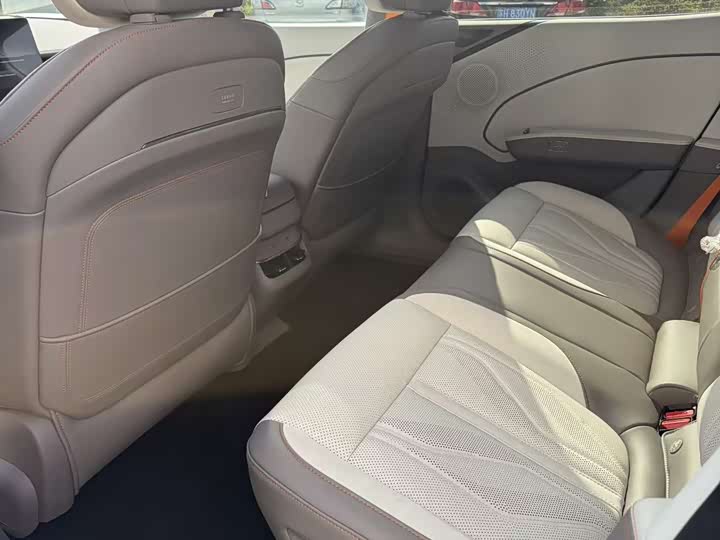 Zeekr 007 GT 2025 2025款 后驱智驾版 75kWh