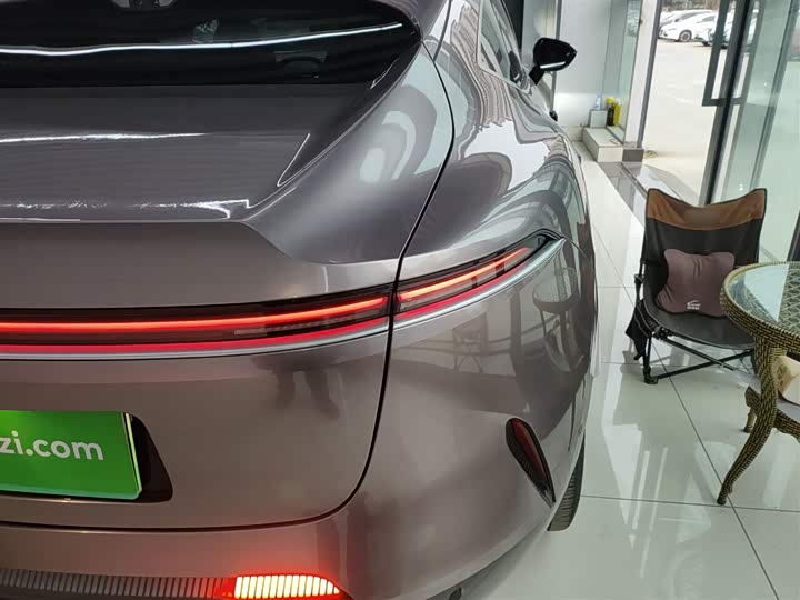 Avatr 11 2023 2023款 鸿蒙 90度 后驱版