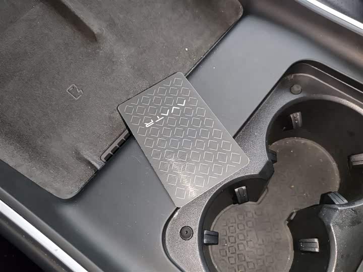 Avatr 11 2023 2023款 鸿蒙 90度 后驱版