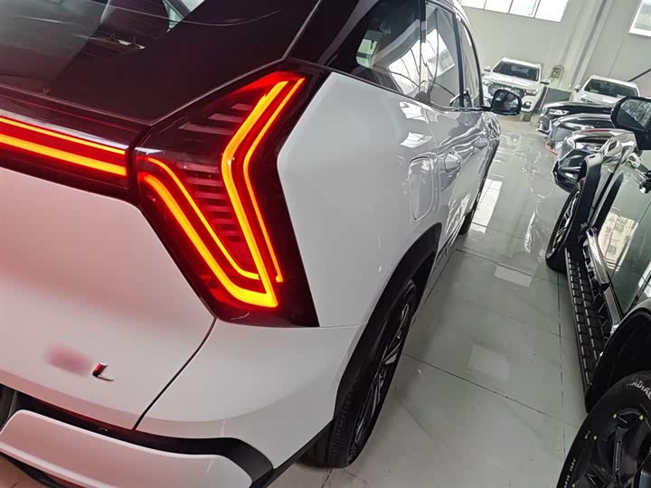 Geely Atlas L 2025 2025款 第四代 1.5TD DCT 山河