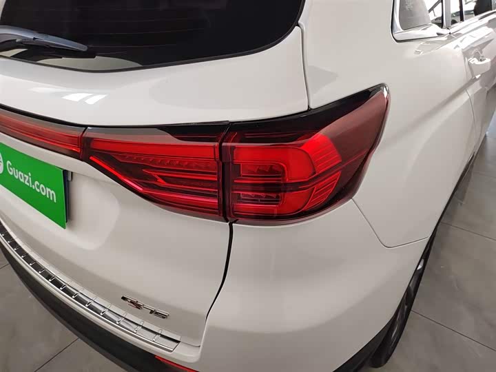 Changan CS75 2023 2023款 畅享版 1.5T DCT尊贵版