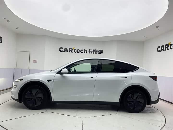 Tesla Model Y 2025 2025款 后轮驱动 首发版