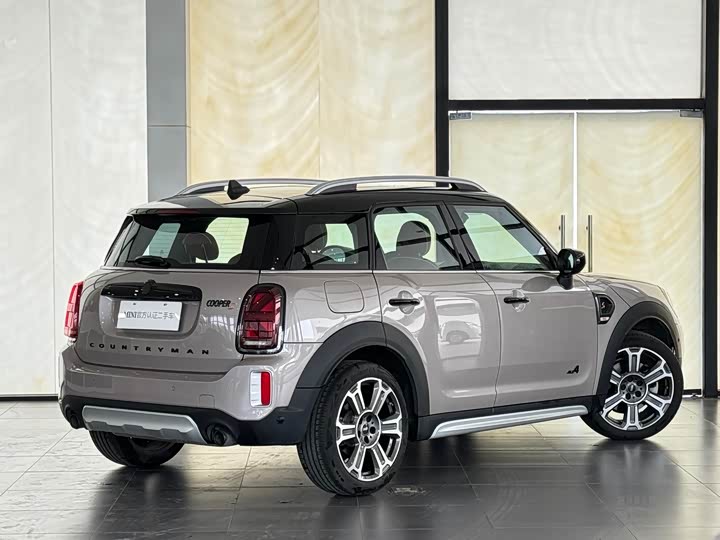 Mini Countryman 2023 2023款 2.0T COOPER S ALL4 鉴赏家