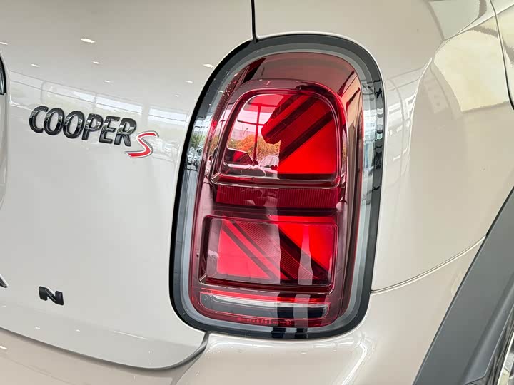 Mini Countryman 2023 2023款 2.0T COOPER S ALL4 鉴赏家