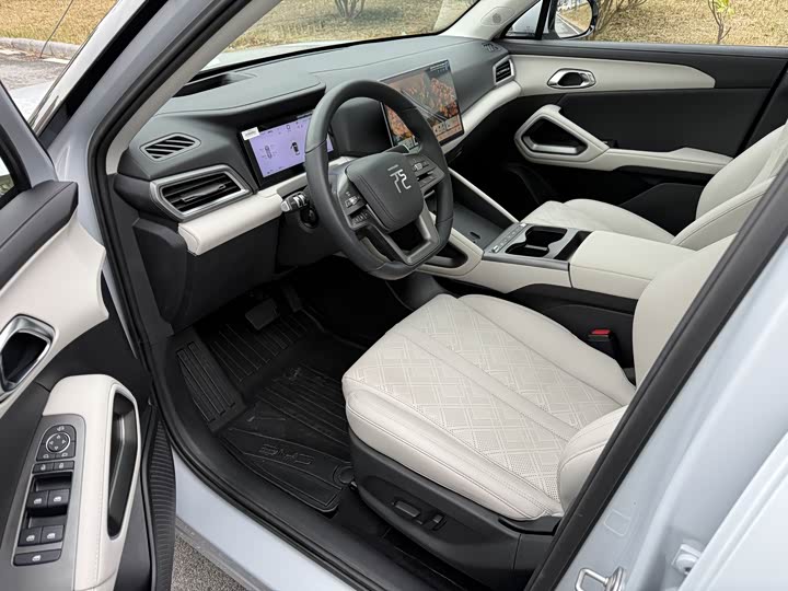 BYD Yuan Up 2025 2025款 智驾版 401KM 超越型