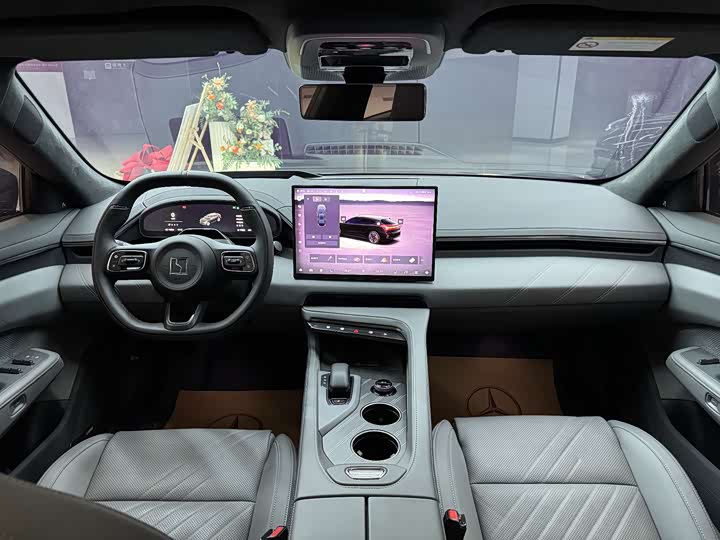 Zeekr 001 2025 2025款 ME版 100kWh 四驱