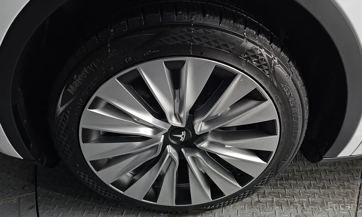 Tesla Model Y 2020 RWD