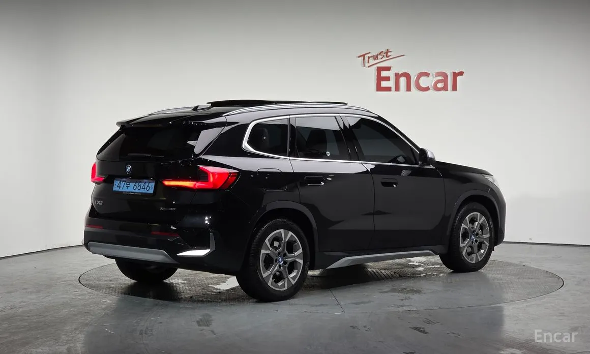 BMW iX1 2023 xDrive 30 xLine