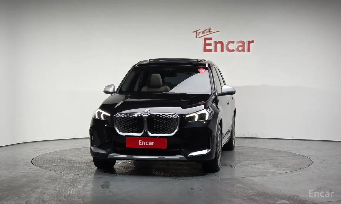 BMW iX1 2023 xDrive 30 xLine