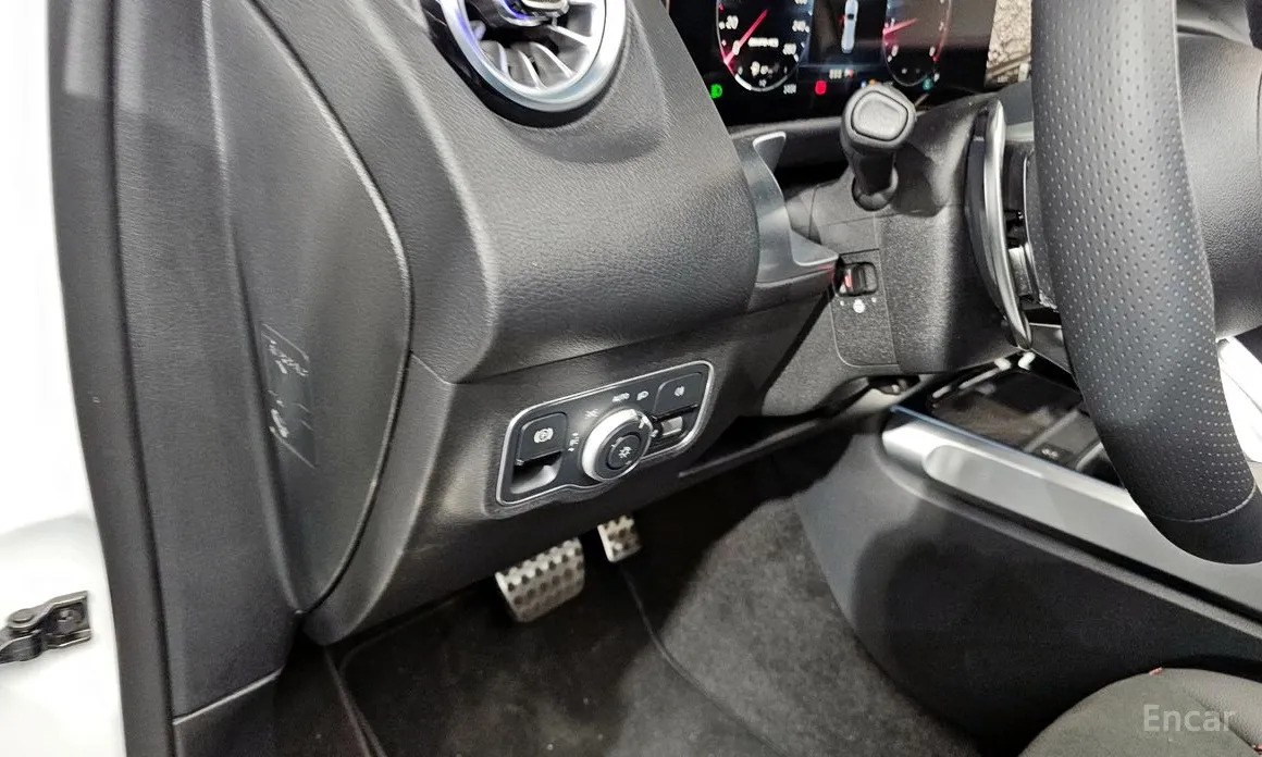 Mercedes-Benz GLB-Class 2020 AMG GLB35 4MATIC