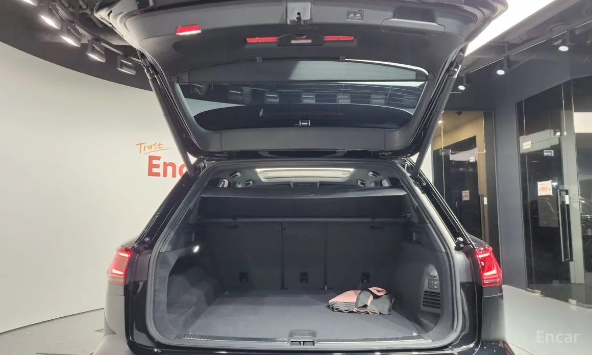 Volkswagen Touareg 2019 3.0 TDI R-Line