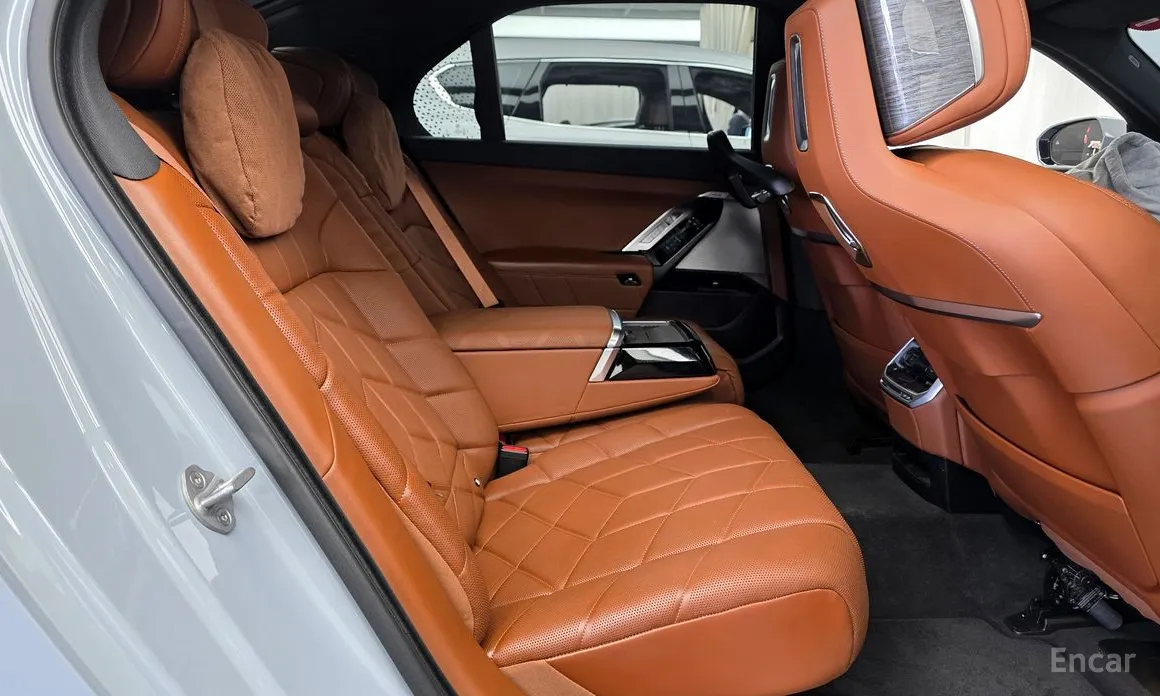 BMW 7 Series 2022 740d xDrive M Sport