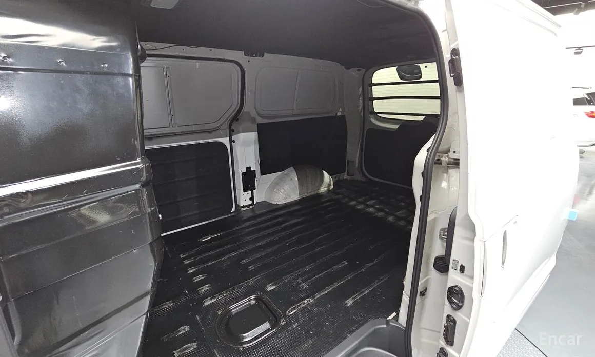 Hyundai Starex 2017 Van 3-Seater