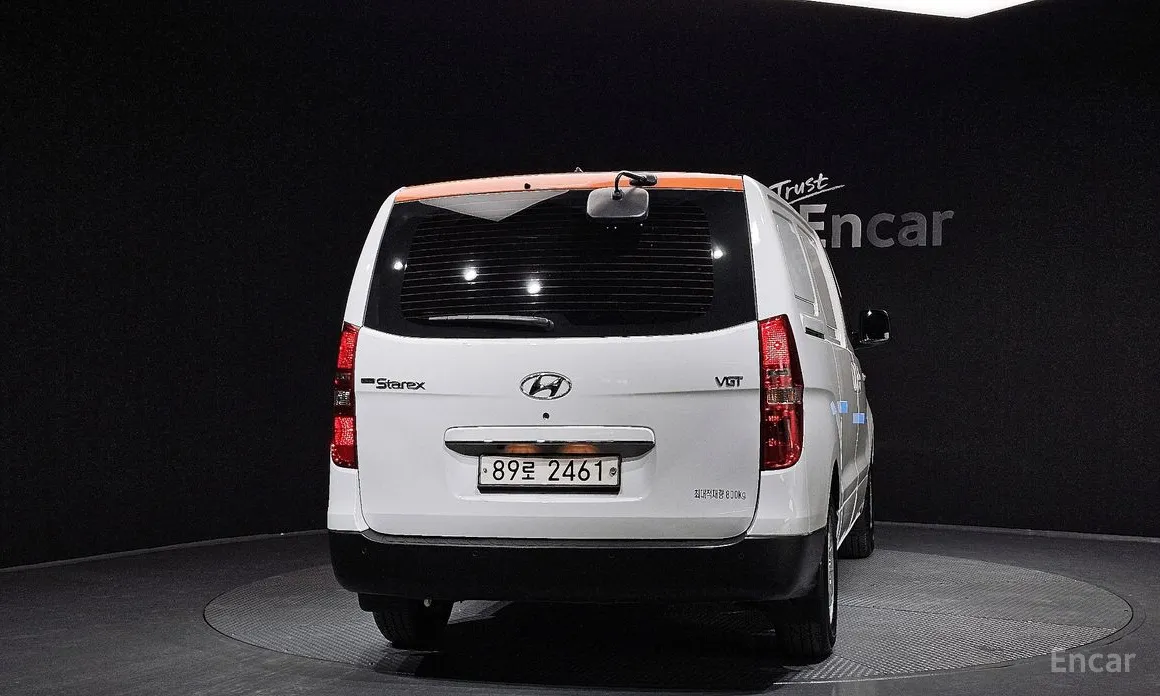 Hyundai Starex 2017 Van 3-Seater