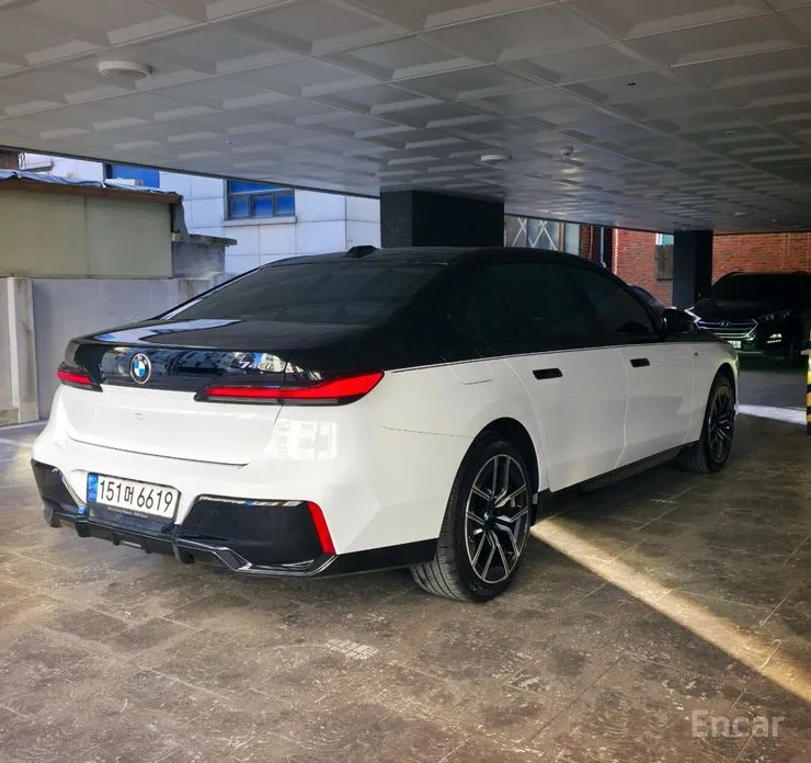 BMW 7 Series 2022 740i sDrive M Sport