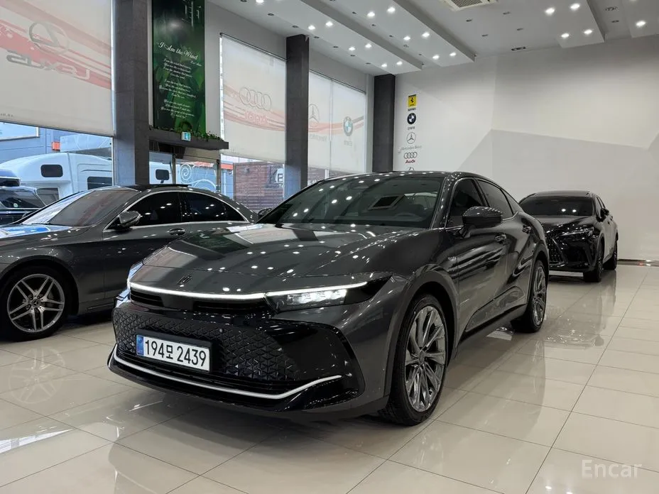 Toyota Crown 2023 2.5 4WD Hybrid