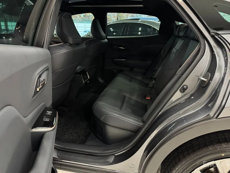 Toyota Crown 2023 2.5 4WD Hybrid