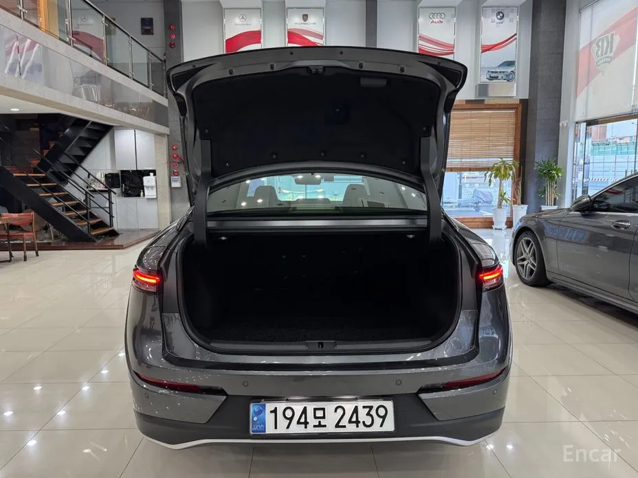 Toyota Crown 2023 2.5 4WD Hybrid