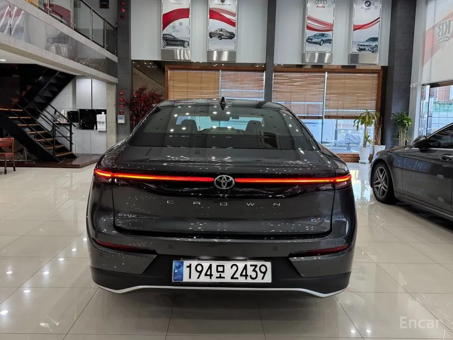 Toyota Crown 2023 2.5 4WD Hybrid