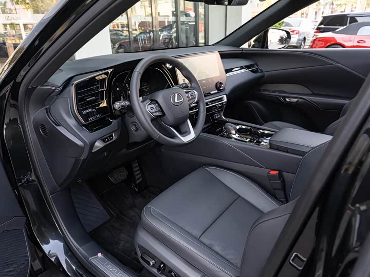 Lexus RX 2026 2026款 300 四驱骏享版