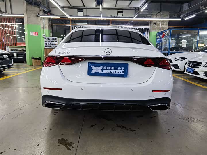 Mercedes-Benz E-Class 2025 2025款 E 260 运动版