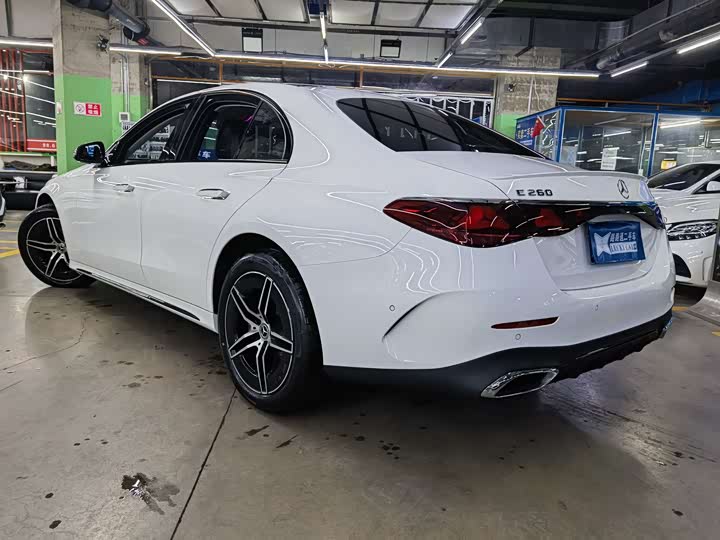 Mercedes-Benz E-Class 2025 2025款 E 260 运动版