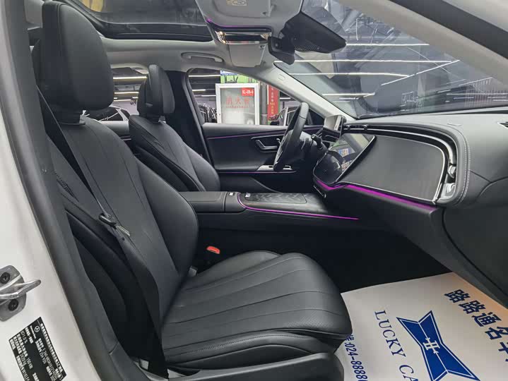 Mercedes-Benz E-Class 2025 2025款 E 260 运动版