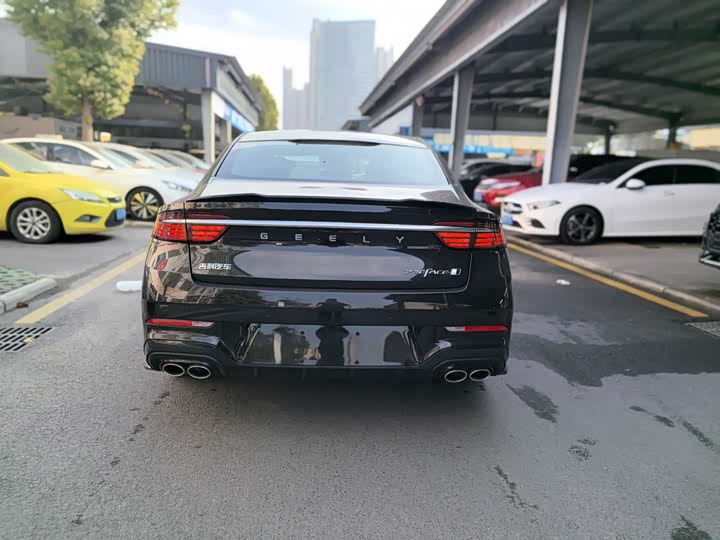 Geely Preface 2026 2026款 东方曜 1.5TD 昆仑版