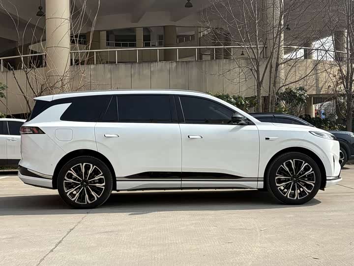 Dongfeng Yipai eπ 008 2026 2026款 六座纯电家享版