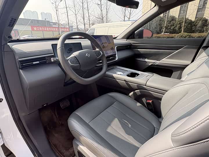 Dongfeng Yipai eπ 008 2026 2026款 六座纯电家享版