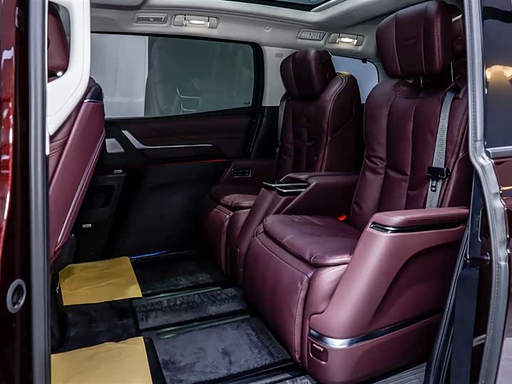 Buick GL8 Century 2025 2025款 2.0T 七座蕴世版