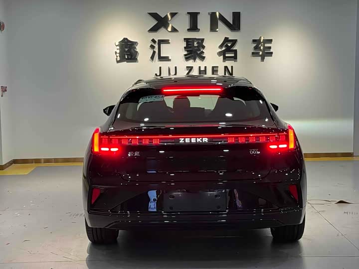 2026 Zeekr 001