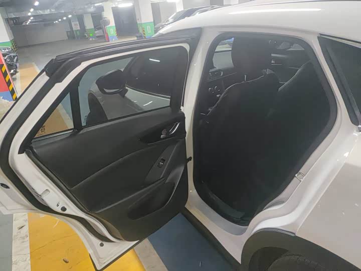 Mazda CX-4 2021 2021款 2.0L 自动两驱蓝天活力版