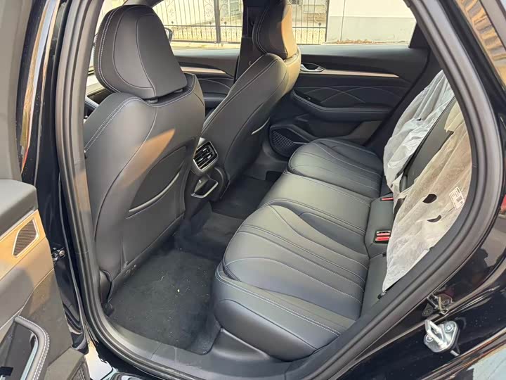 Geely Preface 2026 2026款 东方曜 1.5TD 惊鸿版