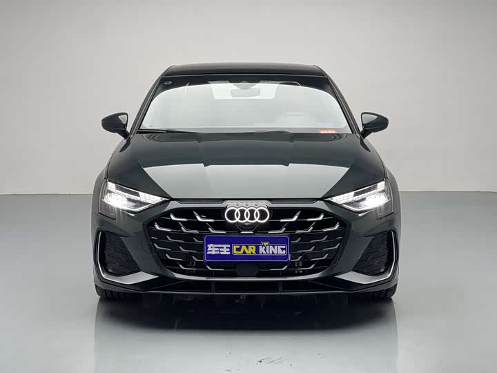 Audi A3 2025 2025款 A3L Limousine 35TFSI 飞驰尊享型