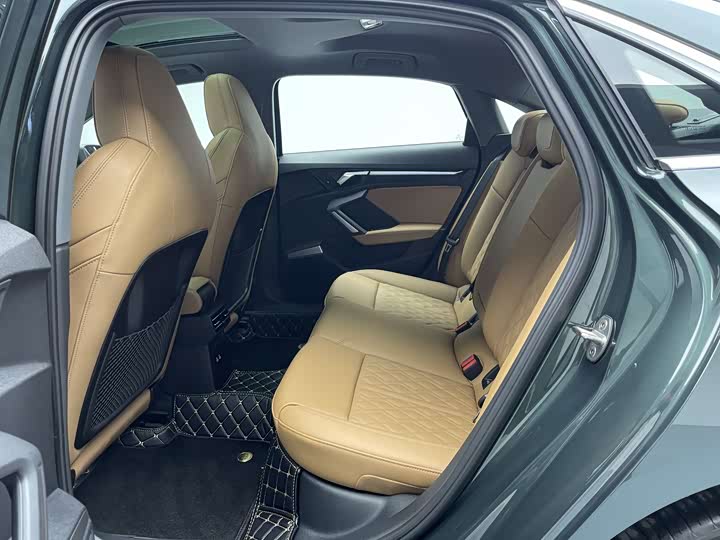 Audi A3 2025 2025款 A3L Limousine 35TFSI 飞驰尊享型